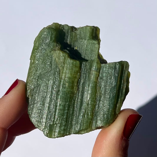 Trémolite verte brute 7