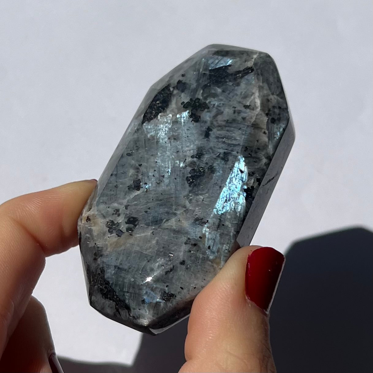 Galet en Larvikite 7