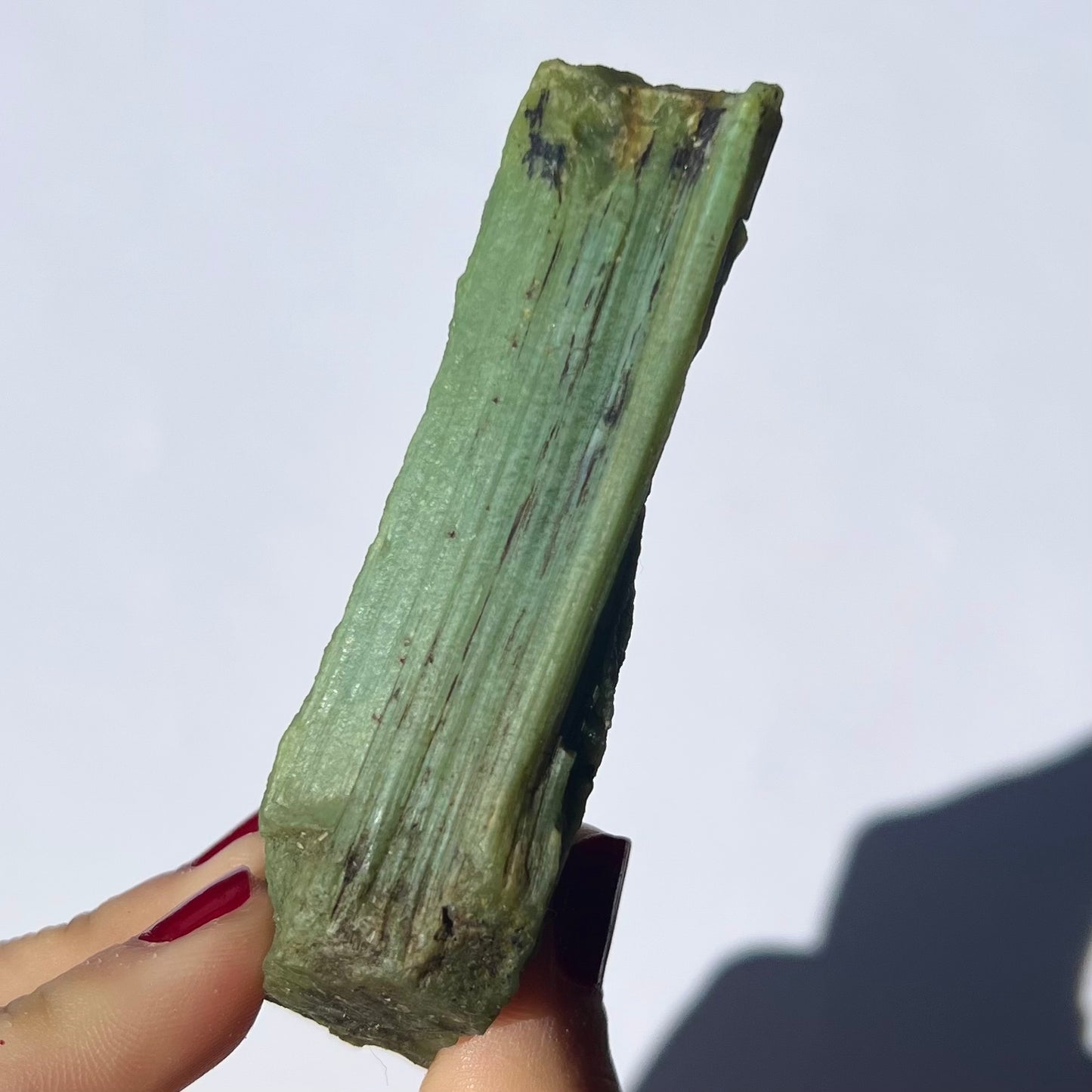 Trémolite verte brute 6
