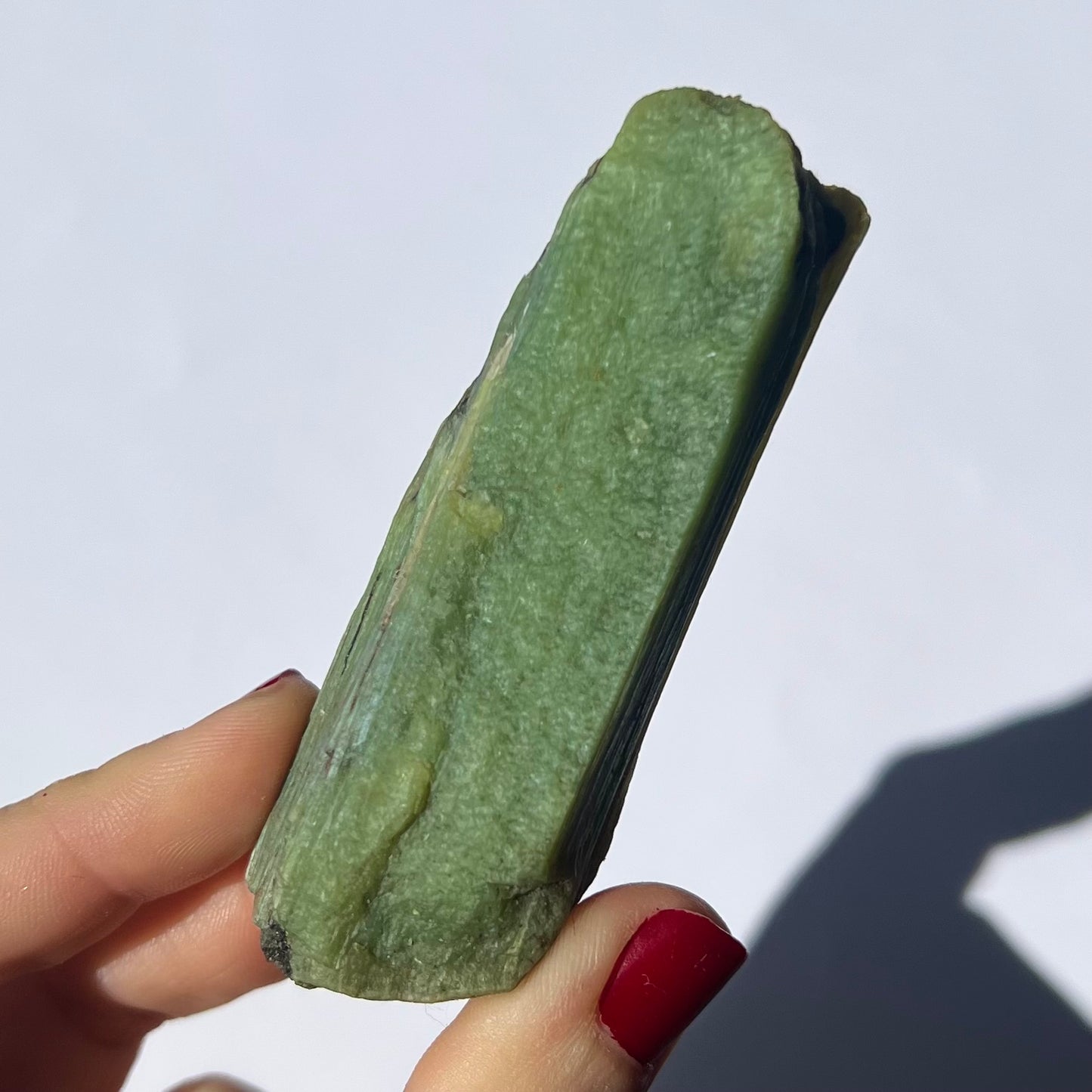Trémolite verte brute 6