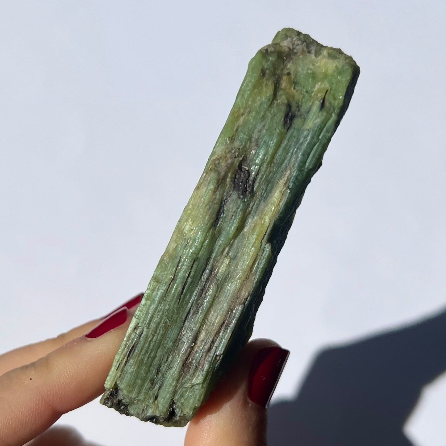 Trémolite verte brute 6