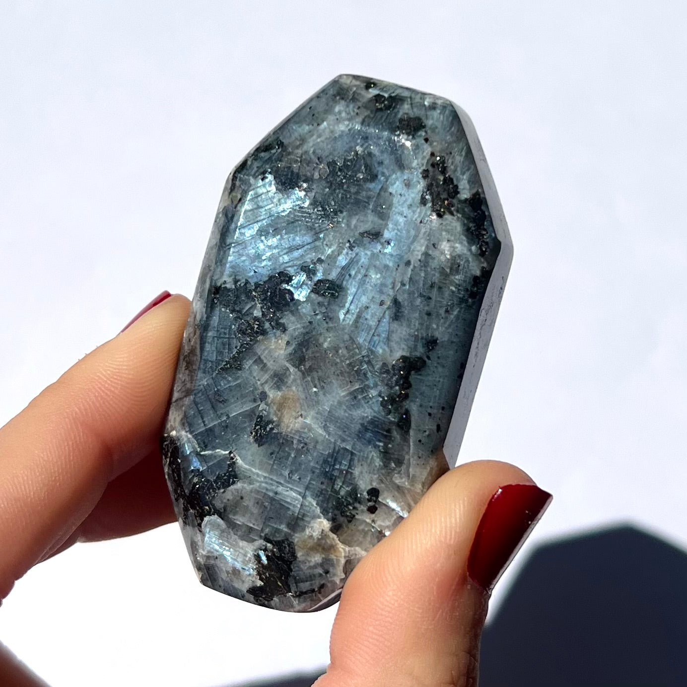 Galet en Larvikite 2