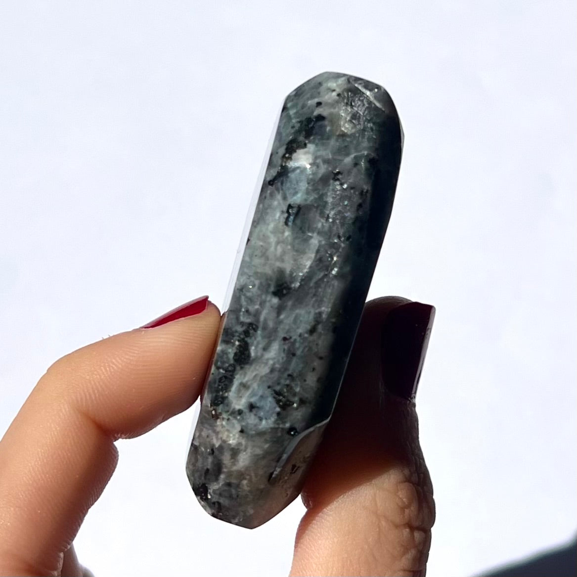 Galet en Larvikite 4